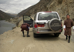 不丹旅游用车